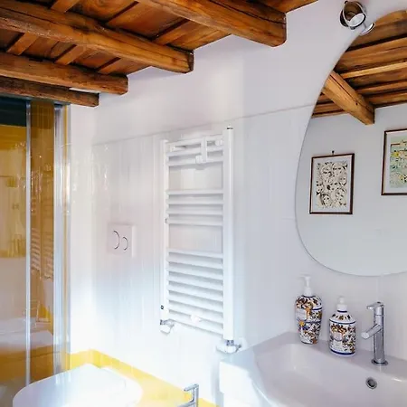 Charming Restored Loft In The Heart Of Trastevere *