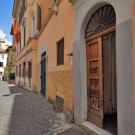 Charming Restored Loft In The Heart Of Trastevere Lejlighed Rom