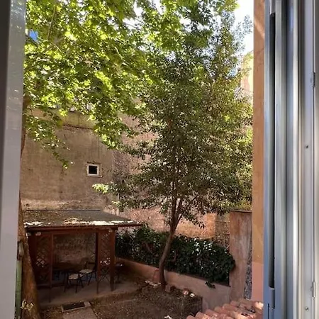 Charming Restored Loft In The Heart Of Trastevere * Rom