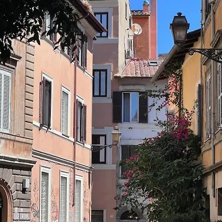 Charming Restored Loft In The Heart Of Trastevere Lejlighed Rom
