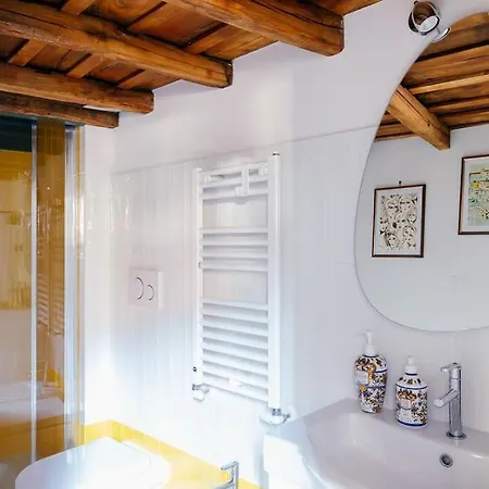Charming Restored Loft In The Heart Of Trastevere *