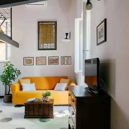 Charming Restored Loft In The Heart Of Trastevere 公寓 *