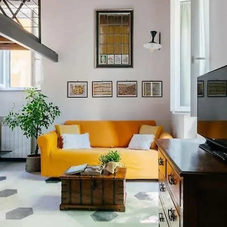 Charming Restored Loft In The Heart Of Trastevere 公寓